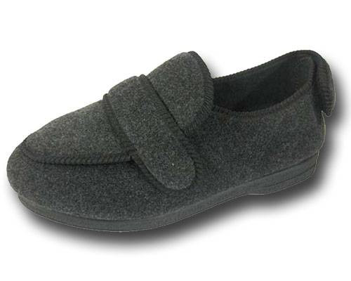 boot slippers size 9
